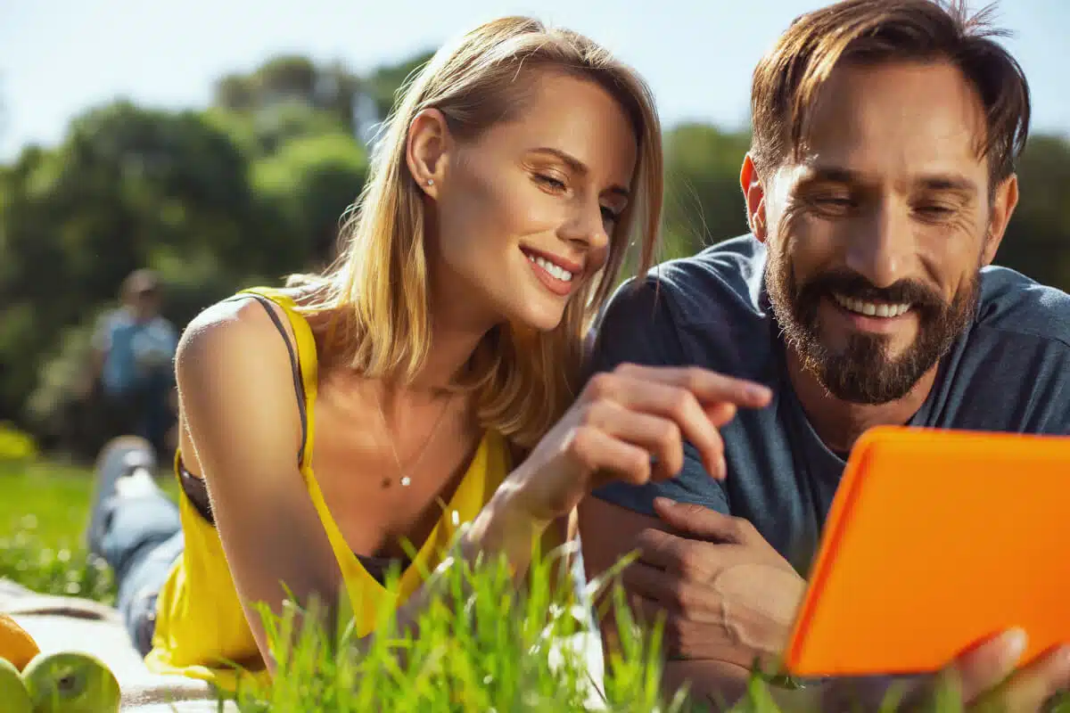 Conexão livre: como o hotspot wifi em praças está transformando a experiência digital dos brasileiros