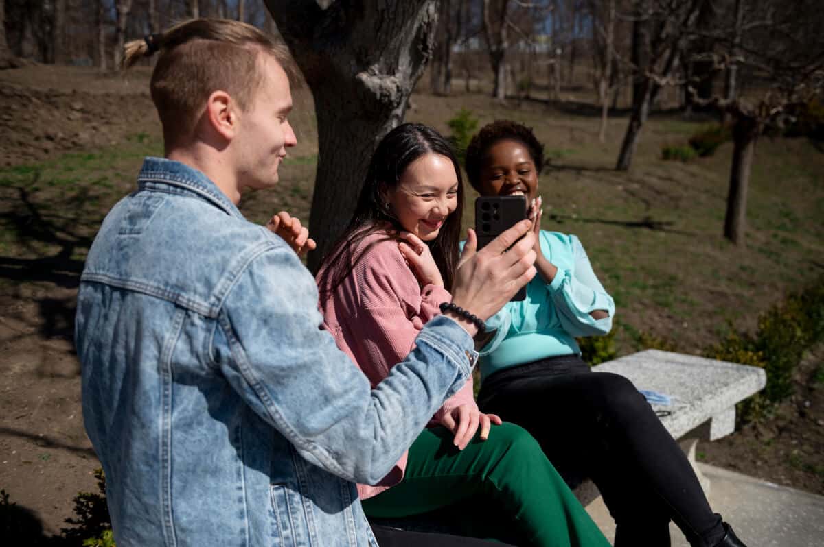 Hotspots Wi-Fi em Parques e Áreas de Lazer: Conectando Comunidades