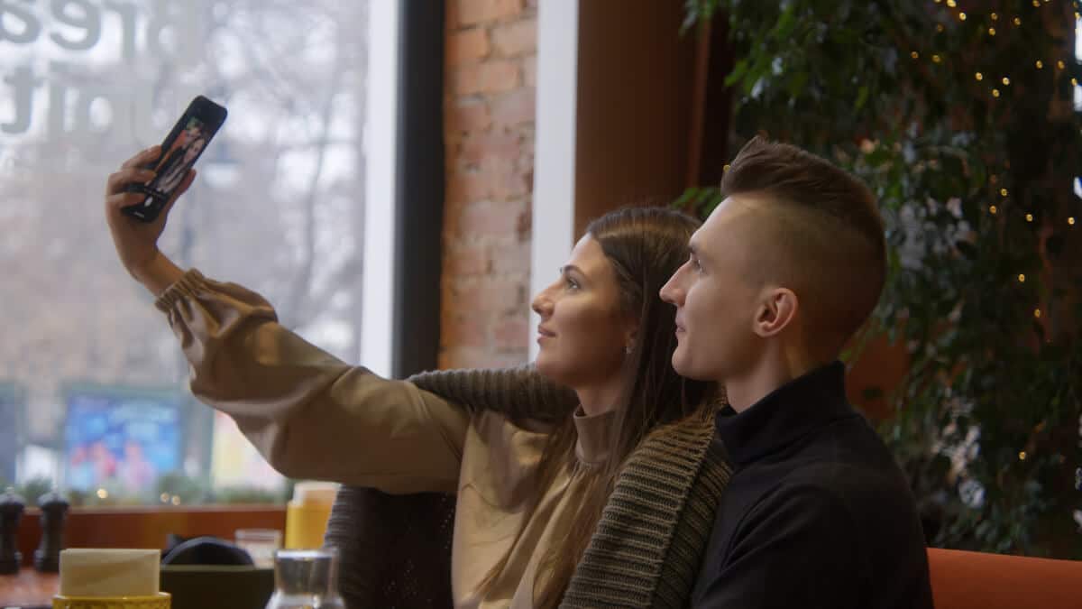 Conectividade de qualidade: como o Hotspot WiFi pode melhorar a experiência na sua barbearia