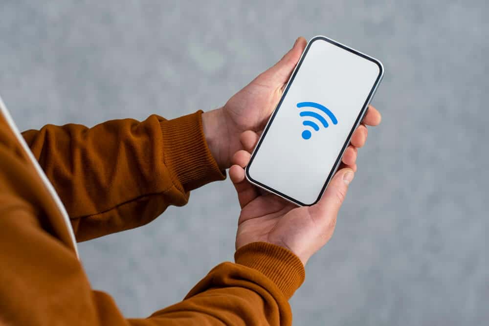 conexão wi-fi em locais públicos