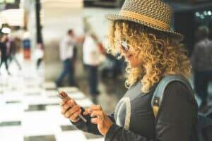 políticas de acesso para visitantes em redes Wi-Fi