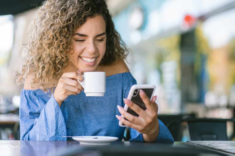 7 Estratégias de Wi-Fi Marketing para Cafeterias 1 Wi-Fi para cafeterias Hotspot Social