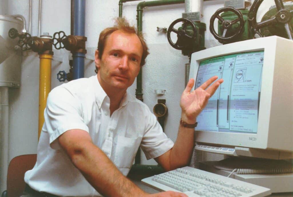 Quem criou a Internet? Conheça a história de Tim Berners-Lee
